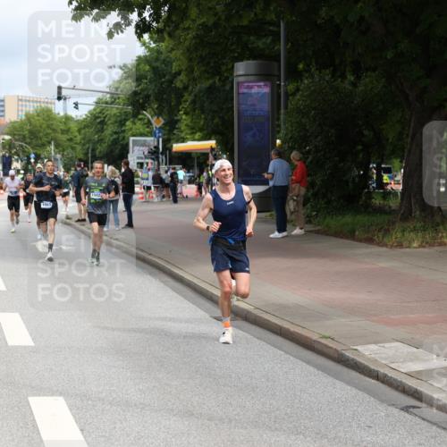 29.06.2025 - hella hamburg halbmarathon Yannick Fuchs http://msf.ph/oto/8164437 29.06.2025 10:22:10 20KM 1065, 1577, 5344, 9079, 9097, 10848, 12992, 14019, 15023, 15136, 15671, 18124, 19050 meine-sportfotos.de