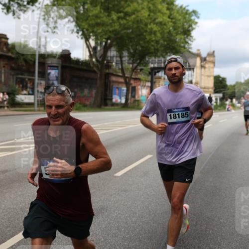 29.06.2025 - hella hamburg halbmarathon Yannick Fuchs http://msf.ph/oto/8164449 29.06.2025 10:40:01 20KM 2138, 2270, 2367, 2590, 2707, 3056, 3186, 3477, 4277, 4854, 5623, 5648, 5706, 6054, 6071, 6290, 6711, 6831, 7056, 7385, 7450, 8374, 9105, 9585, 9710, 10792, 10796, 11291, 11495, 11821, 12084, 12277, 12643, 13525, 13919, 14374, 14385, 14764, 14911, 15563, 15636, 16513, 16617, 16624, 16725, 17499, 17674, 17835, 17960, 18081, 18185, 18346, 18407, 18637, 18862, 18878 meine-sportfotos.de