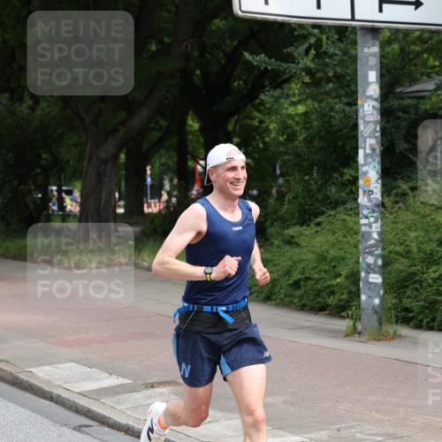 29.06.2025 - hella hamburg halbmarathon Yannick Fuchs http://msf.ph/oto/8164488 29.06.2025 10:22:11 20KM 1065, 1577, 5344, 9079, 9097, 10848, 12992, 14019, 15023, 15136, 15671, 18124, 19050 meine-sportfotos.de