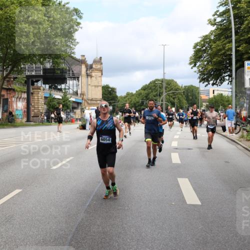 29.06.2025 - hella hamburg halbmarathon Yannick Fuchs http://msf.ph/oto/8164526 29.06.2025 10:40:03 20KM 1569, 2138, 2270, 2367, 2590, 2707, 3056, 3186, 3477, 4277, 4345, 4854, 5648, 5706, 6054, 6071, 6290, 6460, 6711, 6831, 7056, 7385, 7450, 8374, 9105, 9585, 10792, 10796, 11291, 11495, 11821, 12084, 12277, 13525, 14374, 14385, 14764, 14911, 15563, 15636, 16513, 16624, 17499, 17674, 17835, 18081, 18185, 18346, 18637, 18862, 18878 meine-sportfotos.de