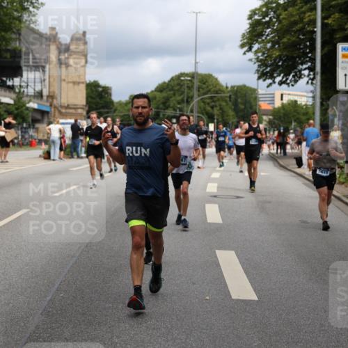 29.06.2025 - hella hamburg halbmarathon Yannick Fuchs http://msf.ph/oto/8164627 29.06.2025 10:40:04 20KM 1569, 2138, 2270, 2367, 2590, 2707, 3056, 3186, 3477, 4277, 4345, 4854, 5648, 6054, 6071, 6290, 6460, 6711, 6831, 7056, 7385, 7450, 8374, 9585, 10792, 10796, 11291, 11495, 11821, 11936, 12084, 12277, 13525, 14374, 14385, 14764, 14911, 15563, 15636, 16513, 16624, 17499, 17674, 17835, 18081, 18185, 18346, 18637, 18862, 18878 meine-sportfotos.de