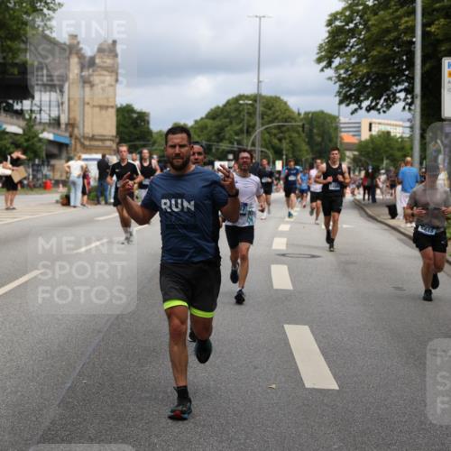 29.06.2025 - hella hamburg halbmarathon Yannick Fuchs http://msf.ph/oto/8164651 29.06.2025 10:40:04 20KM 1569, 2138, 2270, 2367, 2590, 2707, 3056, 3186, 3477, 4277, 4345, 4854, 5648, 6054, 6071, 6290, 6460, 6711, 6831, 7056, 7385, 7450, 8374, 9585, 10792, 10796, 11291, 11495, 11821, 11936, 12084, 12277, 13525, 14374, 14385, 14764, 14911, 15563, 15636, 16513, 16624, 17499, 17674, 17835, 18081, 18185, 18346, 18637, 18862, 18878 meine-sportfotos.de