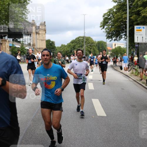 29.06.2025 - hella hamburg halbmarathon Yannick Fuchs http://msf.ph/oto/8164782 29.06.2025 10:40:06 20KM 1569, 1600, 2138, 2270, 2367, 2590, 2707, 3056, 3186, 3477, 4277, 4345, 4854, 5648, 6054, 6071, 6290, 6460, 6711, 7056, 7385, 7450, 8374, 9585, 10792, 10796, 11291, 11495, 11773, 11821, 11936, 12084, 12277, 13525, 14200, 14374, 14385, 14764, 14911, 15563, 15636, 15741, 16513, 16624, 17499, 17674, 17835, 18081, 18346, 18637, 18878 meine-sportfotos.de