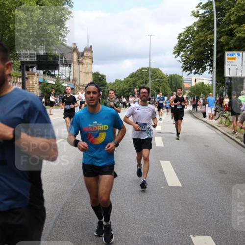 29.06.2025 - hella hamburg halbmarathon Yannick Fuchs http://msf.ph/oto/8164786 29.06.2025 10:40:06 20KM 1569, 1600, 2138, 2270, 2367, 2590, 2707, 3056, 3186, 3477, 4277, 4345, 4854, 5648, 6054, 6071, 6290, 6460, 6711, 7056, 7385, 7450, 8374, 9585, 10792, 10796, 11291, 11495, 11773, 11821, 11936, 12084, 12277, 13525, 14200, 14374, 14385, 14764, 14911, 15563, 15636, 15741, 16513, 16624, 17499, 17674, 17835, 18081, 18346, 18637, 18878 meine-sportfotos.de