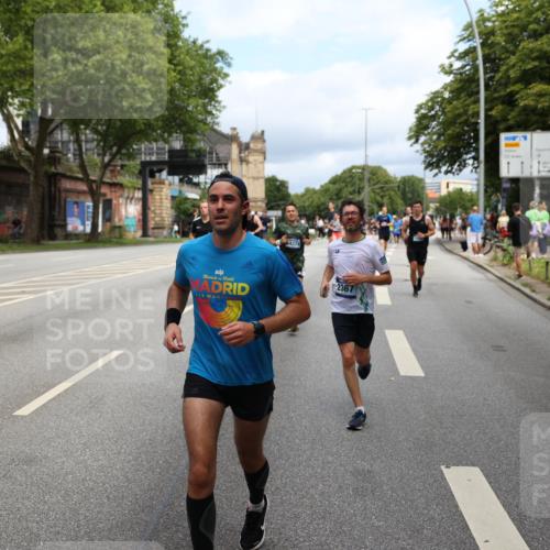 29.06.2025 - hella hamburg halbmarathon Yannick Fuchs http://msf.ph/oto/8164812 29.06.2025 10:40:06 20KM 1569, 1600, 2138, 2270, 2367, 2590, 2707, 3056, 3186, 3477, 4277, 4345, 4854, 5648, 6054, 6071, 6290, 6460, 6711, 7056, 7385, 7450, 8374, 9585, 10792, 10796, 11291, 11495, 11773, 11821, 11936, 12084, 12277, 13525, 14200, 14374, 14385, 14764, 14911, 15563, 15636, 15741, 16513, 16624, 17499, 17674, 17835, 18081, 18346, 18637, 18878 meine-sportfotos.de