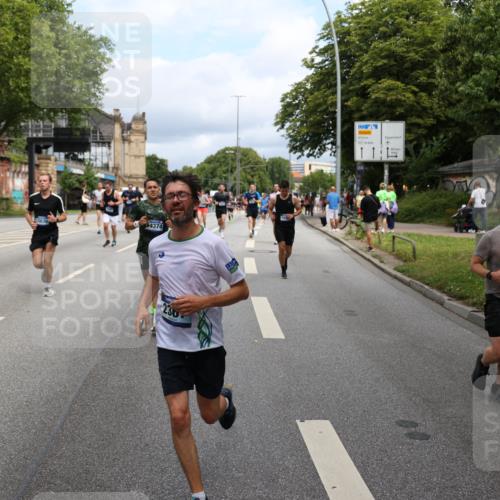 29.06.2025 - hella hamburg halbmarathon Yannick Fuchs http://msf.ph/oto/8164897 29.06.2025 10:40:07 20KM 1569, 1600, 1920, 2138, 2270, 2367, 2590, 2707, 3056, 3186, 3477, 4277, 4345, 4854, 5648, 6054, 6071, 6290, 6460, 6711, 7056, 7385, 7450, 8374, 9585, 10792, 10796, 11495, 11773, 11821, 11936, 12084, 12277, 13525, 14200, 14374, 14385, 14764, 14911, 15563, 15636, 15741, 16513, 16624, 17499, 17674, 17835, 18081, 18346, 18637, 18878 meine-sportfotos.de