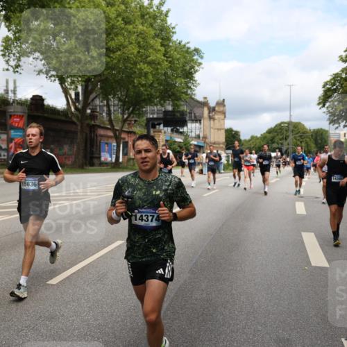 29.06.2025 - hella hamburg halbmarathon Yannick Fuchs http://msf.ph/oto/8164967 29.06.2025 10:40:08 20KM 1569, 1600, 1920, 2048, 2138, 2270, 2367, 2590, 2707, 3056, 3186, 3477, 4277, 4345, 4854, 5648, 6071, 6290, 6460, 6711, 7056, 7385, 7450, 8374, 9585, 10792, 10796, 11495, 11773, 11821, 11936, 12084, 12277, 13525, 14200, 14374, 14385, 14764, 14911, 15563, 15636, 15741, 16513, 16624, 17499, 17674, 17835, 18081, 18346, 18637, 18878 meine-sportfotos.de