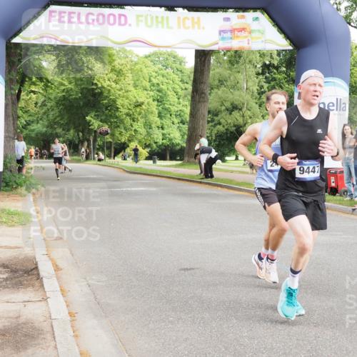 29.06.2025 - hella hamburg halbmarathon MichiJ http://msf.ph/oto/8165033 29.06.2025 10:13:37 Zwischen KM18-KM19 2459, 6699, 6816, 9447, 16169 meine-sportfotos.de