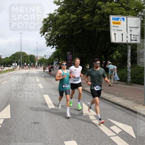 29.06.2025 - hella hamburg halbmarathon Yannick Fuchs http://msf.ph/oto/8165107 29.06.2025 10:22:24 20KM 5344, 9079, 9097, 9804, 10485, 10848, 12341, 13956, 14019, 14828, 15136, 18037, 18124, 19050 meine-sportfotos.de