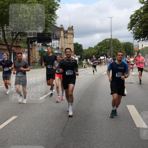 29.06.2025 - hella hamburg halbmarathon Yannick Fuchs http://msf.ph/oto/8165117 29.06.2025 10:40:11 20KM 1569, 1600, 1920, 2048, 2138, 2189, 2270, 2590, 2707, 3056, 3186, 3477, 4277, 4345, 4854, 5648, 6071, 6290, 6460, 6532, 6711, 7056, 7385, 7450, 8269, 8374, 8668, 9585, 10792, 10796, 11495, 11773, 11936, 12084, 12277, 13525, 14062, 14200, 14228, 14374, 14385, 14462, 14764, 14911, 15563, 15636, 15741, 16513, 16624, 17499, 17674, 17835, 18081, 18346, 18637, 18878 meine-sportfotos.de