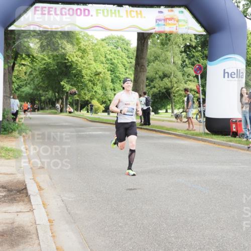 29.06.2025 - hella hamburg halbmarathon MichiJ http://msf.ph/oto/8165164 29.06.2025 10:13:42 Zwischen KM18-KM19 2459, 6816, 9447, 16169, 18693 meine-sportfotos.de