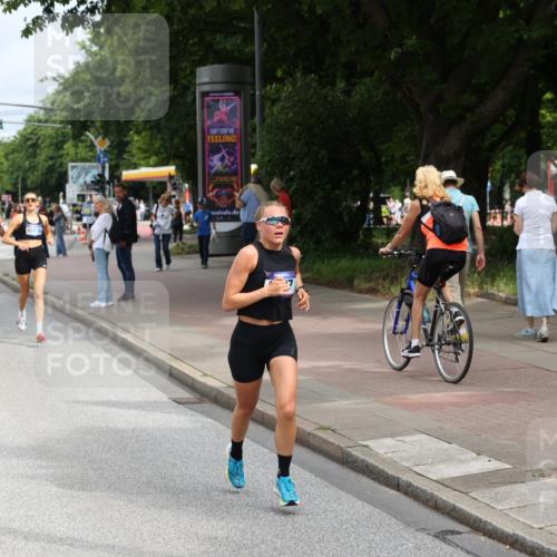 29.06.2025 - hella hamburg halbmarathon Yannick Fuchs http://msf.ph/oto/8165216 29.06.2025 10:22:28 20KM 5344, 9097, 9804, 10485, 12341, 13941, 13956, 14019, 14828, 15136, 15583, 17893, 18037, 18124, 19050, 19114 meine-sportfotos.de