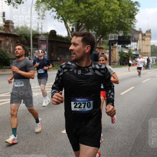 29.06.2025 - hella hamburg halbmarathon Yannick Fuchs http://msf.ph/oto/8165244 29.06.2025 10:40:12 20KM 1569, 1600, 1920, 2048, 2138, 2189, 2270, 2590, 2707, 3056, 3186, 3477, 4277, 4345, 4854, 5648, 6071, 6290, 6460, 6532, 6711, 7056, 7385, 7450, 8269, 8374, 8668, 9585, 10792, 10796, 11495, 11773, 11936, 12084, 12277, 13525, 14062, 14200, 14228, 14374, 14385, 14462, 14764, 14804, 14911, 15563, 15636, 15741, 16513, 16624, 17499, 17674, 17835, 18081, 18346, 18637, 18878 meine-sportfotos.de
