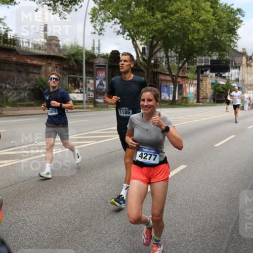 29.06.2025 - hella hamburg halbmarathon Yannick Fuchs http://msf.ph/oto/8165264 29.06.2025 10:40:13 20KM 1569, 1600, 1920, 2048, 2138, 2189, 2270, 2590, 2707, 3056, 3186, 3477, 4277, 4345, 4854, 6071, 6290, 6460, 6532, 6711, 7056, 7385, 7450, 8269, 8374, 8577, 8668, 9585, 10792, 10796, 11094, 11495, 11773, 11936, 12084, 12277, 13525, 14062, 14200, 14228, 14385, 14462, 14764, 14804, 14911, 15563, 15741, 16513, 16624, 17499, 17674, 17835, 18081, 18346, 18637, 18878 meine-sportfotos.de
