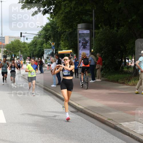 29.06.2025 - hella hamburg halbmarathon Yannick Fuchs http://msf.ph/oto/8165351 29.06.2025 10:22:30 20KM 9097, 9804, 10485, 12341, 13941, 13956, 14828, 15136, 15583, 17893, 18037, 18124, 19050, 19114 meine-sportfotos.de