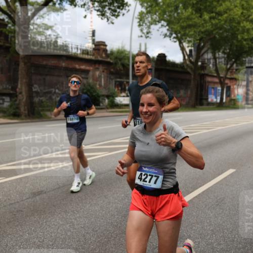 29.06.2025 - hella hamburg halbmarathon Yannick Fuchs http://msf.ph/oto/8165353 29.06.2025 10:40:13 20KM 1569, 1600, 1920, 2048, 2138, 2189, 2270, 2590, 2707, 3056, 3186, 3477, 4277, 4345, 4854, 6071, 6290, 6460, 6532, 6711, 7056, 7385, 7450, 8269, 8374, 8577, 8668, 9585, 10792, 10796, 11094, 11495, 11773, 11936, 12084, 12277, 13525, 14062, 14200, 14228, 14385, 14462, 14764, 14804, 14911, 15563, 15741, 16513, 16624, 17499, 17674, 17835, 18081, 18346, 18637, 18878 meine-sportfotos.de