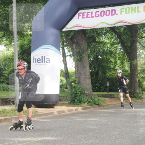 29.06.2025 - hella hamburg halbmarathon KatJ http://msf.ph/oto/8165370 29.06.2025 09:14:58 Zwischen KM18-KM19  meine-sportfotos.de