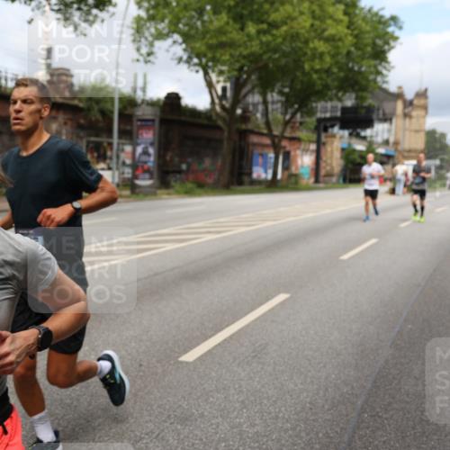 29.06.2025 - hella hamburg halbmarathon Yannick Fuchs http://msf.ph/oto/8165372 29.06.2025 10:40:13 20KM 1569, 1600, 1920, 2048, 2138, 2189, 2270, 2590, 2707, 3056, 3186, 3477, 4277, 4345, 4854, 6071, 6290, 6460, 6532, 6711, 7056, 7385, 7450, 8269, 8374, 8577, 8668, 9585, 10792, 10796, 11094, 11495, 11773, 11936, 12084, 12277, 13525, 14062, 14200, 14228, 14385, 14462, 14764, 14804, 14911, 15563, 15741, 16513, 16624, 17499, 17674, 17835, 18081, 18346, 18637, 18878 meine-sportfotos.de