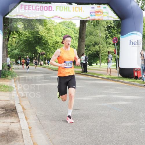 29.06.2025 - hella hamburg halbmarathon MichiJ http://msf.ph/oto/8165425 29.06.2025 10:13:52 Zwischen KM18-KM19 18328 meine-sportfotos.de