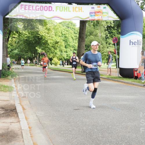 29.06.2025 - hella hamburg halbmarathon MichiJ http://msf.ph/oto/8165614 29.06.2025 10:13:58 Zwischen KM18-KM19 7963, 18328 meine-sportfotos.de