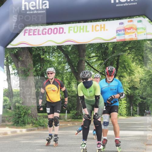 29.06.2025 - hella hamburg halbmarathon KatJ http://msf.ph/oto/8165703 29.06.2025 09:15:10 Zwischen KM18-KM19  meine-sportfotos.de