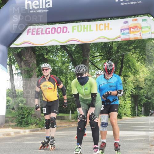 29.06.2025 - hella hamburg halbmarathon KatJ http://msf.ph/oto/8165729 29.06.2025 09:15:10 Zwischen KM18-KM19  meine-sportfotos.de