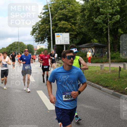 29.06.2025 - hella hamburg halbmarathon Yannick Fuchs http://msf.ph/oto/8165769 29.06.2025 10:40:18 20KM 1569, 1600, 1759, 1920, 2048, 2138, 2189, 2590, 2707, 3056, 3477, 4345, 4854, 6071, 6290, 6460, 6532, 6711, 7385, 7450, 7961, 8269, 8577, 8668, 9585, 10792, 10796, 11094, 11125, 11495, 11773, 11936, 12084, 12277, 13525, 14062, 14200, 14228, 14385, 14462, 14804, 14911, 15563, 15741, 16624, 17499, 17674, 17835, 18081, 18637, 18878 meine-sportfotos.de