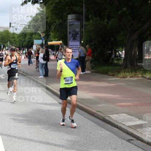 29.06.2025 - hella hamburg halbmarathon Yannick Fuchs http://msf.ph/oto/8165862 29.06.2025 10:22:33 20KM 2203, 9097, 9804, 10485, 10655, 12341, 13941, 13956, 14757, 14828, 15136, 15583, 17893, 18037, 18124, 19050, 19114 meine-sportfotos.de