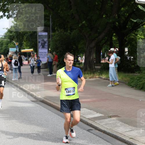 29.06.2025 - hella hamburg halbmarathon Yannick Fuchs http://msf.ph/oto/8165887 29.06.2025 10:22:33 20KM 2203, 9097, 9804, 10485, 10655, 12341, 13941, 13956, 14757, 14828, 15136, 15583, 17893, 18037, 18124, 19050, 19114 meine-sportfotos.de