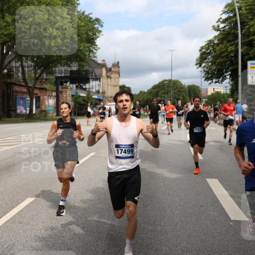 29.06.2025 - hella hamburg halbmarathon Yannick Fuchs http://msf.ph/oto/8165902 29.06.2025 10:40:19 20KM 1569, 1600, 1759, 1920, 2048, 2138, 2189, 2590, 3056, 3477, 4345, 4854, 6071, 6290, 6460, 6532, 6711, 7385, 7450, 7961, 8269, 8577, 8668, 9585, 10792, 10796, 11094, 11125, 11495, 11773, 11936, 12084, 12277, 13525, 14062, 14200, 14228, 14462, 14804, 14911, 15563, 15741, 16624, 17499, 17674, 17835, 18081, 18637 meine-sportfotos.de