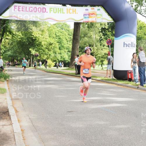29.06.2025 - hella hamburg halbmarathon MichiJ http://msf.ph/oto/8165976 29.06.2025 10:14:01 Zwischen KM18-KM19 7963, 11678, 13440 meine-sportfotos.de
