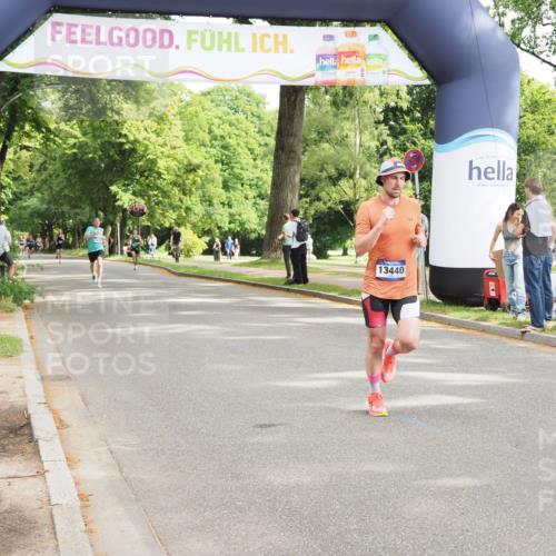 29.06.2025 - hella hamburg halbmarathon MichiJ http://msf.ph/oto/8166044 29.06.2025 10:14:01 Zwischen KM18-KM19 7963, 11678, 13440 meine-sportfotos.de
