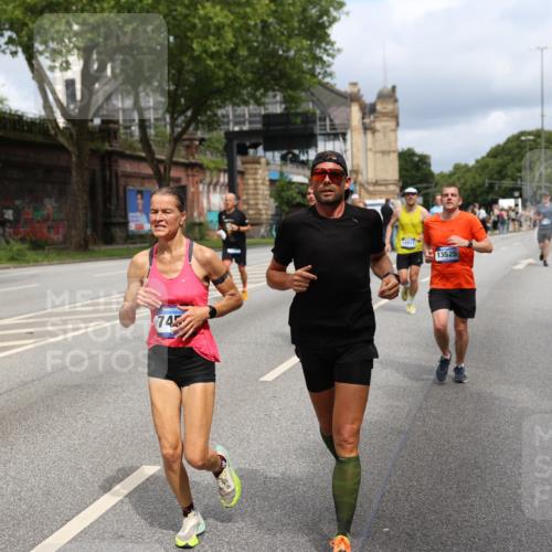 29.06.2025 - hella hamburg halbmarathon Yannick Fuchs http://msf.ph/oto/8166114 29.06.2025 10:40:23 20KM 1569, 1600, 1759, 1920, 2048, 2138, 2189, 2590, 3477, 4345, 6290, 6460, 6532, 6700, 6711, 7450, 7961, 8269, 8577, 8668, 10792, 10796, 11094, 11125, 11495, 11773, 11936, 12084, 12277, 13525, 13630, 14062, 14200, 14228, 14462, 14804, 14911, 15741, 16624, 17190, 17332, 17499, 17674, 17835, 18081, 19128 meine-sportfotos.de