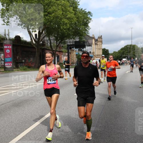 29.06.2025 - hella hamburg halbmarathon Yannick Fuchs http://msf.ph/oto/8166151 29.06.2025 10:40:23 20KM 1569, 1600, 1759, 1920, 2048, 2138, 2189, 2590, 3477, 4345, 6290, 6460, 6532, 6700, 6711, 7450, 7961, 8269, 8577, 8668, 10792, 10796, 11094, 11125, 11495, 11773, 11936, 12084, 12277, 13525, 13630, 14062, 14200, 14228, 14462, 14804, 14911, 15741, 16624, 17190, 17332, 17499, 17674, 17835, 18081, 19128 meine-sportfotos.de