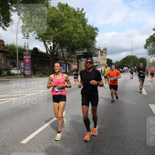 29.06.2025 - hella hamburg halbmarathon Yannick Fuchs http://msf.ph/oto/8166177 29.06.2025 10:40:23 20KM 1569, 1600, 1759, 1920, 2048, 2138, 2189, 2590, 3477, 4345, 6290, 6460, 6532, 6700, 6711, 7450, 7961, 8269, 8577, 8668, 10792, 10796, 11094, 11125, 11495, 11773, 11936, 12084, 12277, 13525, 13630, 14062, 14200, 14228, 14462, 14804, 14911, 15741, 16624, 17190, 17332, 17499, 17674, 17835, 18081, 19128 meine-sportfotos.de
