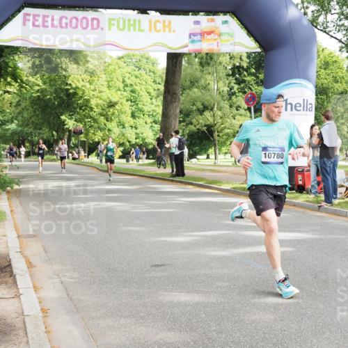 29.06.2025 - hella hamburg halbmarathon MichiJ http://msf.ph/oto/8166260 29.06.2025 10:14:06 Zwischen KM18-KM19 7963, 10780, 11678, 13440 meine-sportfotos.de