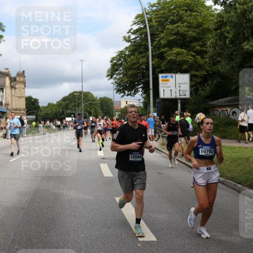 29.06.2025 - hella hamburg halbmarathon Yannick Fuchs http://msf.ph/oto/8166342 29.06.2025 10:40:25 20KM 1569, 1600, 1759, 1920, 2048, 2138, 2189, 3477, 4345, 6290, 6460, 6532, 6700, 6711, 7450, 7961, 8269, 8577, 8668, 10792, 10796, 11094, 11125, 11773, 11936, 12084, 12277, 13525, 13630, 14062, 14200, 14228, 14462, 14804, 14911, 15741, 16286, 16624, 17190, 17332, 17835, 19128 meine-sportfotos.de