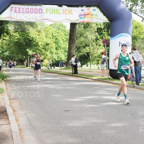 29.06.2025 - hella hamburg halbmarathon MichiJ http://msf.ph/oto/8166438 29.06.2025 10:14:11 Zwischen KM18-KM19 10234, 10780 meine-sportfotos.de