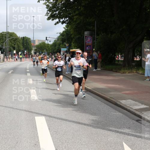 29.06.2025 - hella hamburg halbmarathon Yannick Fuchs http://msf.ph/oto/8166453 29.06.2025 10:22:44 20KM 1122, 2203, 4678, 5367, 7651, 8731, 9804, 10485, 10655, 12341, 13941, 14757, 15576, 15583, 17354, 17893, 18567, 18832, 19114 meine-sportfotos.de
