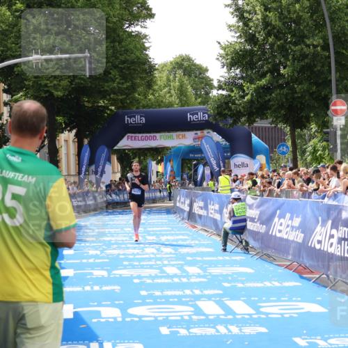 29.06.2025 - hella hamburg halbmarathon Zöllner http://msf.ph/oto/8166463 29.06.2025 10:14:31 Ziel 19227 meine-sportfotos.de