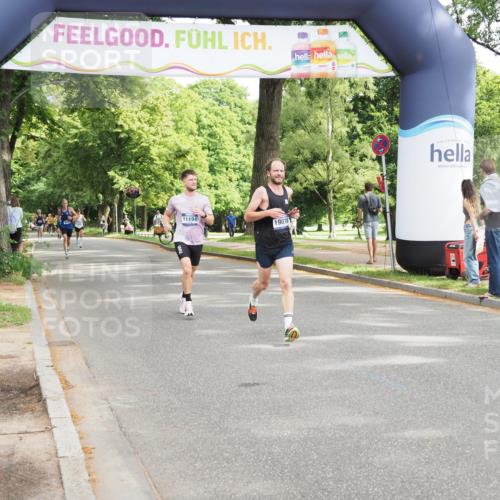 29.06.2025 - hella hamburg halbmarathon MichiJ http://msf.ph/oto/8166478 29.06.2025 10:14:13 Zwischen KM18-KM19 10234, 19078 meine-sportfotos.de