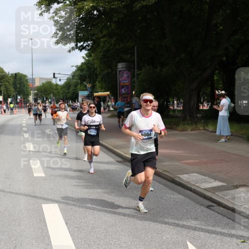 29.06.2025 - hella hamburg halbmarathon Yannick Fuchs http://msf.ph/oto/8166509 29.06.2025 10:22:45 20KM 1122, 2203, 4678, 5367, 7651, 8731, 9804, 10485, 10655, 12341, 13941, 14757, 15576, 15583, 17354, 17893, 18567, 18832, 19114 meine-sportfotos.de