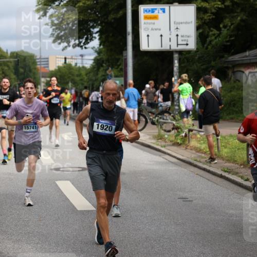 29.06.2025 - hella hamburg halbmarathon Yannick Fuchs http://msf.ph/oto/8166577 29.06.2025 10:40:31 20KM 1139, 1569, 1600, 1759, 1920, 2048, 2138, 2189, 2842, 4345, 4949, 6388, 6460, 6532, 6691, 6700, 6711, 7335, 7961, 8269, 8577, 8668, 11094, 11125, 11491, 11773, 11936, 12277, 12579, 13630, 13782, 14062, 14200, 14228, 14262, 14462, 14804, 15133, 15741, 16286, 17190, 17332, 17492, 17892, 19128 meine-sportfotos.de