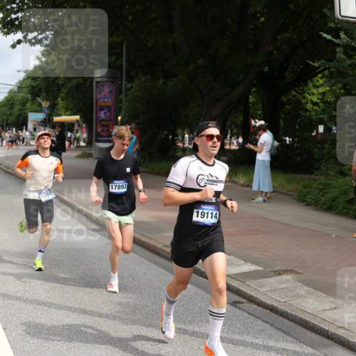 29.06.2025 - hella hamburg halbmarathon Yannick Fuchs http://msf.ph/oto/8166610 29.06.2025 10:22:46 20KM 1122, 2203, 4678, 5367, 7651, 8731, 9804, 10485, 10655, 12341, 13941, 14757, 15576, 15583, 17354, 17893, 18567, 18832, 19114 meine-sportfotos.de