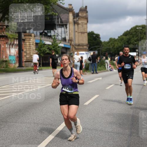29.06.2025 - hella hamburg halbmarathon Yannick Fuchs http://msf.ph/oto/8166621 29.06.2025 10:40:32 20KM 1139, 1569, 1600, 1759, 1920, 2048, 2189, 2842, 3087, 4345, 4949, 6388, 6460, 6532, 6691, 6700, 7335, 7961, 8269, 8577, 8668, 11094, 11125, 11491, 11773, 11936, 12171, 12579, 13630, 13782, 14062, 14200, 14228, 14262, 14462, 14722, 14804, 15133, 15741, 16127, 16286, 17190, 17332, 17492, 17892, 19128 meine-sportfotos.de