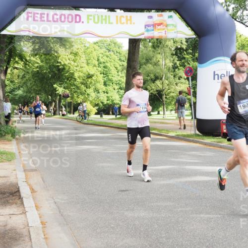 29.06.2025 - hella hamburg halbmarathon MichiJ http://msf.ph/oto/8166641 29.06.2025 10:14:13 Zwischen KM18-KM19 10234, 19078 meine-sportfotos.de