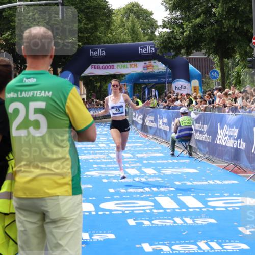 29.06.2025 - hella hamburg halbmarathon Zöllner http://msf.ph/oto/8166673 29.06.2025 10:15:50 Ziel 45 meine-sportfotos.de