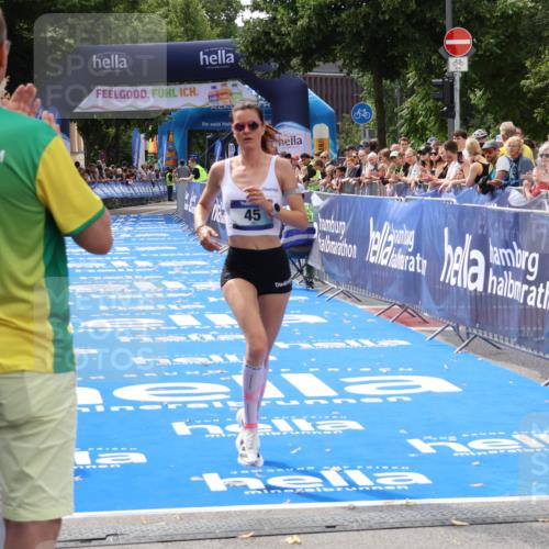 29.06.2025 - hella hamburg halbmarathon Zöllner http://msf.ph/oto/8166707 29.06.2025 10:15:52 Ziel 45 meine-sportfotos.de