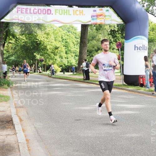 29.06.2025 - hella hamburg halbmarathon MichiJ http://msf.ph/oto/8166708 29.06.2025 10:14:14 Zwischen KM18-KM19 10234, 11194, 19078 meine-sportfotos.de