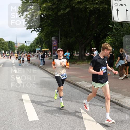 29.06.2025 - hella hamburg halbmarathon Yannick Fuchs http://msf.ph/oto/8166731 29.06.2025 10:22:47 20KM 1122, 2203, 4678, 5367, 7651, 8731, 9804, 10485, 10655, 12341, 13941, 14757, 15576, 15583, 17354, 17893, 18567, 18832, 19114 meine-sportfotos.de